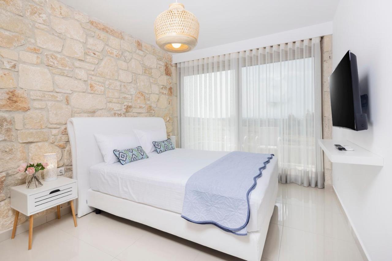 Anna Mare Luxury Apartments Афитос Экстерьер фото