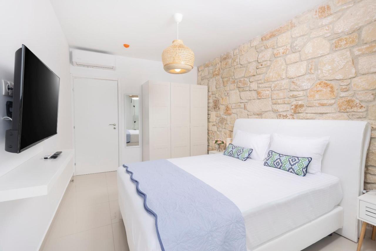 Anna Mare Luxury Apartments Афитос Экстерьер фото