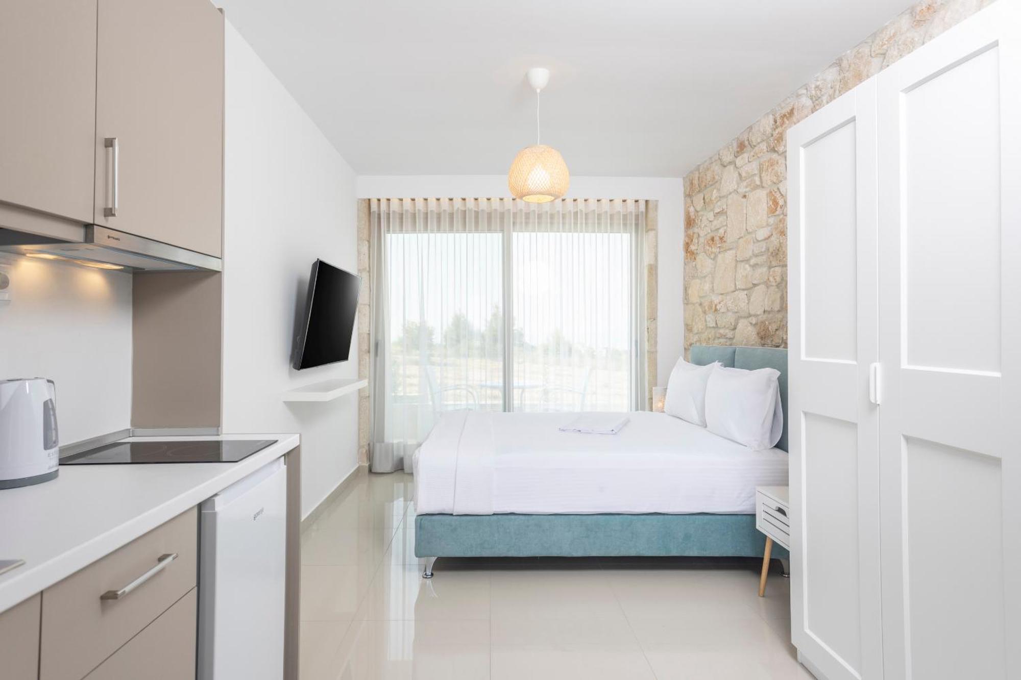 Anna Mare Luxury Apartments Афитос Номер фото